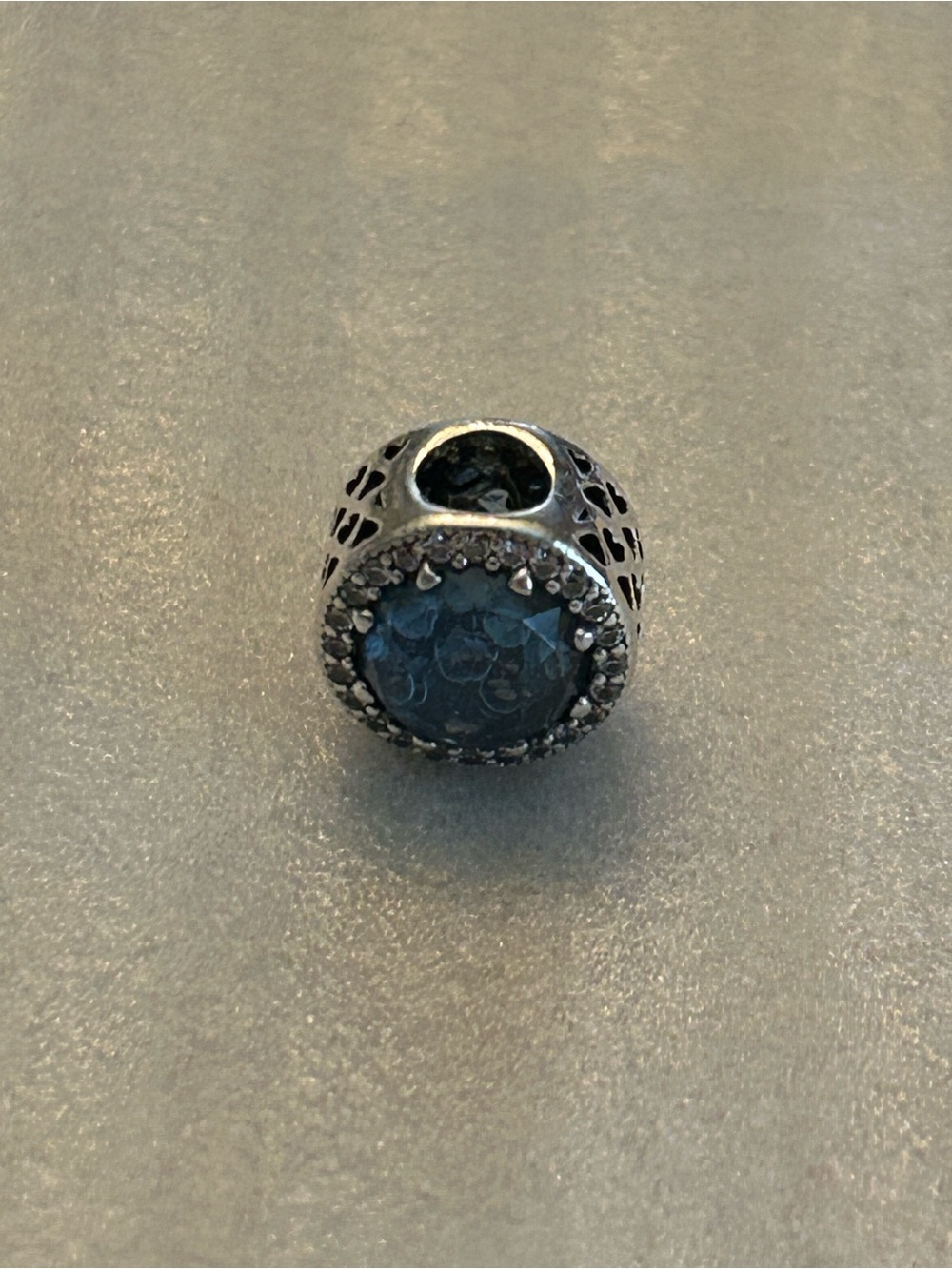 PANDORA Retired Glacier Blue Radiant Hearts Charm w/ Dark Blue Crystal Pavé S925 - Picture 3 of 11
